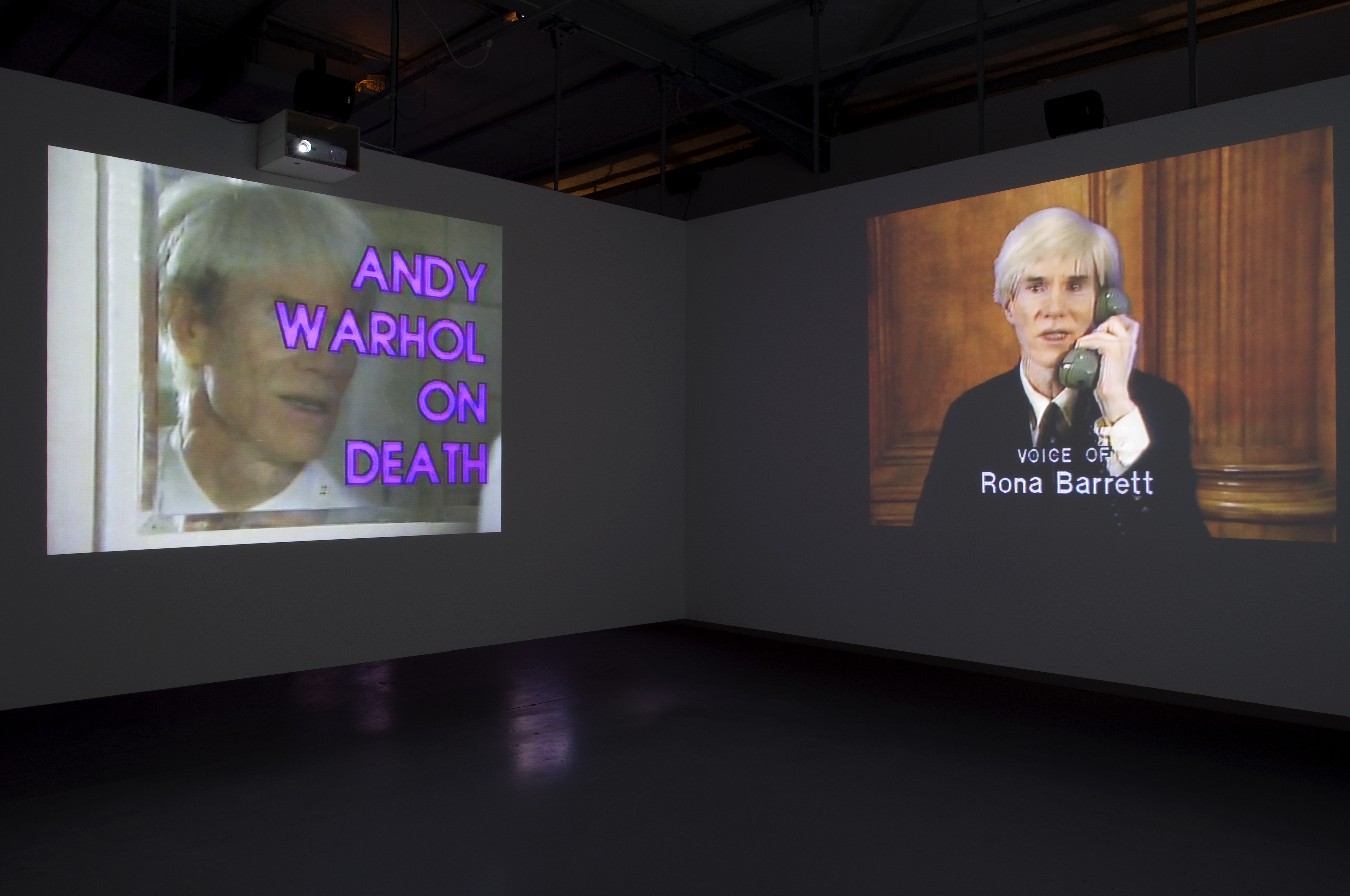 Vue de l'exposition Warhol TV © Marc Domage / la maison rouge, 2009